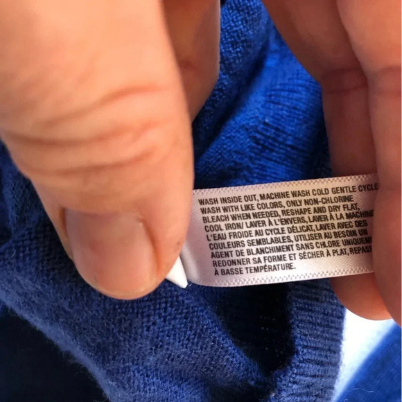 GAP Ultrasoft Wool Vneck Sweater - Picture 6 of 10